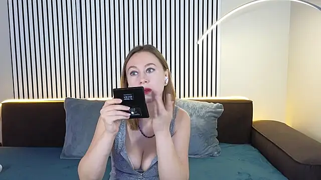 BrookeEvans online show from 19, 3, 2025