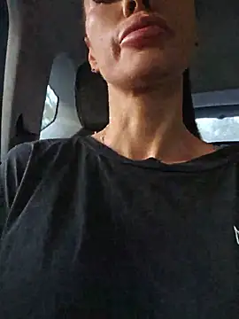 Lorettelorena online show from 12, 7, 2026