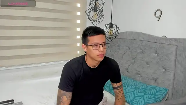 SIXXTOLOVE18 online show from 13, 2, 2026