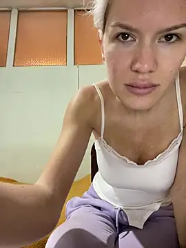 Keylili online show from 2, 2, 2025