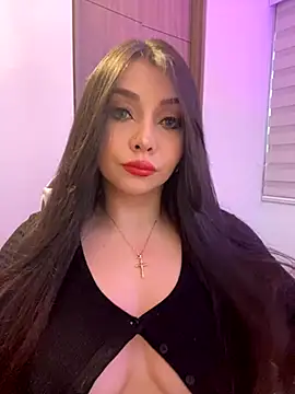 Snapshot of KateLatorre chatting on 4, 12, 2025 KateLatorre online show from 4, 12, 2025