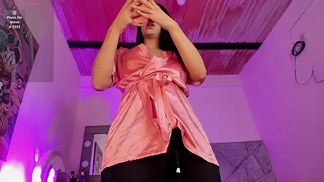 Snapshot of Sweet_Cinthia chatting on 19, 11, 2025 Sweet Cinthia online show from 19, 11, 2025