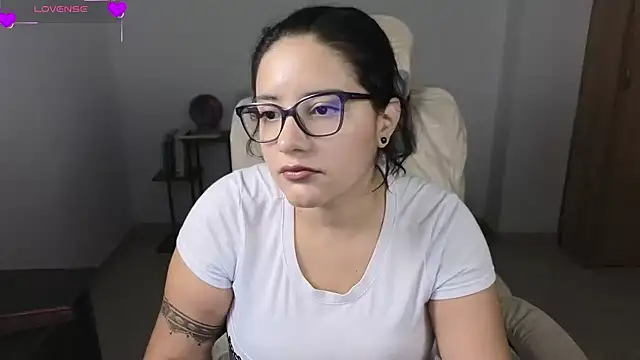Snapshot of blue__moon_ chatting on 16, 7, 2026 blue moon online show from 16, 7, 2026
