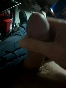 Dani el82xh online show from 15, 4, 2026