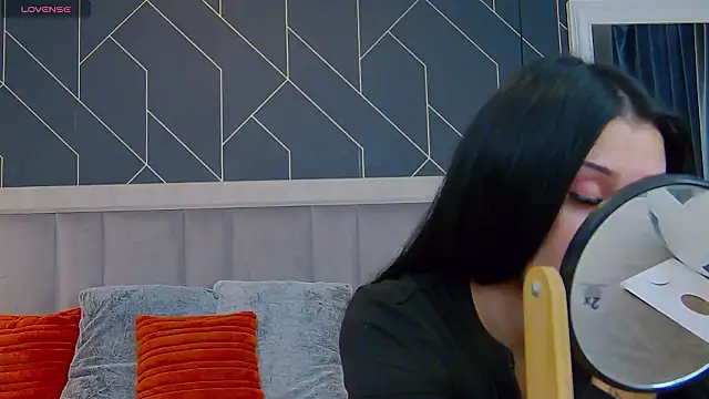 EmyLaveau online show from 15, 1, 2026