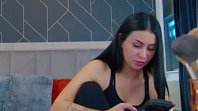 EmyLaveau online show from 25, 2, 2026