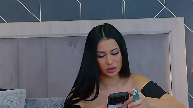 EmyLaveau online show from 12, 2, 2026