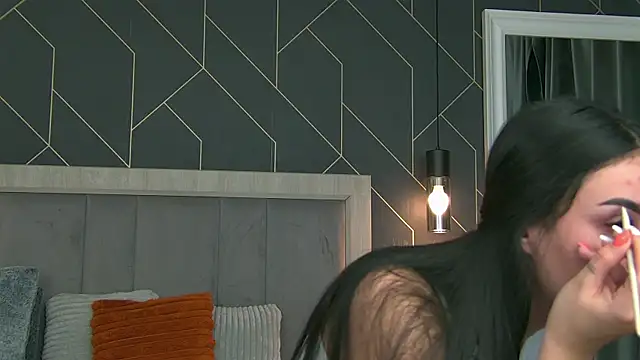 EmyLaveau online show from 1, 4, 2026