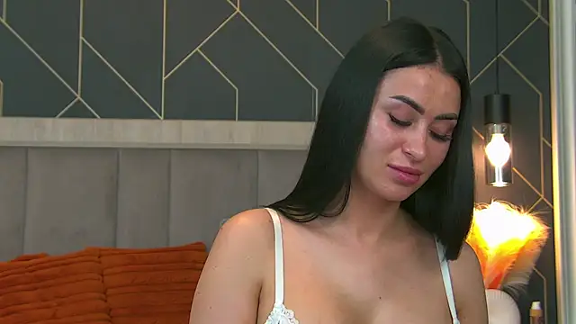 EmyLaveau online show from 20, 4, 2026