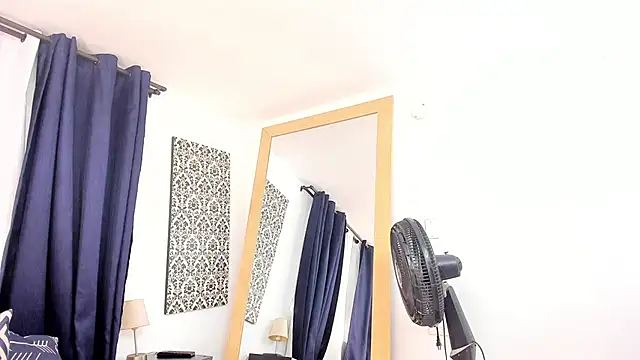 Malaika Toure online show from 22, 10, 2025