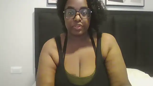 Snapshot of MissCC99 chatting on 15, 4, 2026 MissCC99 online show from 15, 4, 2026