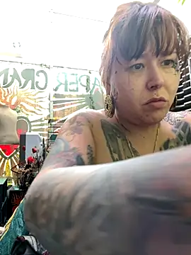 Snapshot of evacheers chatting on 14, 9, 2025 evacheers online show from 14, 9, 2025