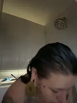 Snapshot of evacheers chatting on 23, 10, 2025 evacheers online show from 23, 10, 2025