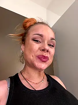 Snapshot of PennyPrincess chatting on 28, 10, 2025 PennyPrincess online show from 28, 10, 2025