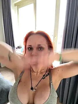 Snapshot of PennyPrincess chatting on 22, 9, 2025 PennyPrincess online show from 22, 9, 2025