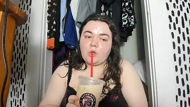 CamilaLynnAdams online show from 18, 4, 2026