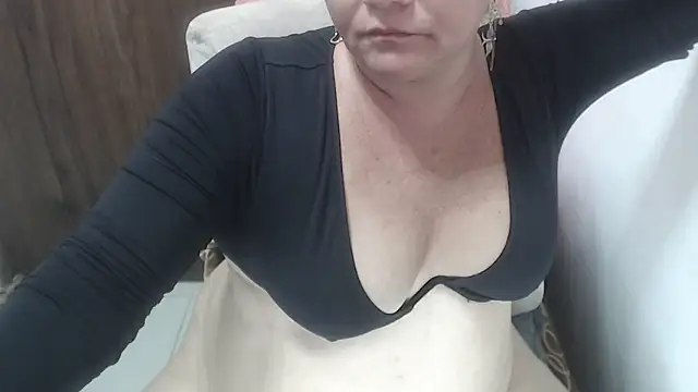 Snapshot of selenax2023 chatting on 14, 2, 2026 selenax2023 online show from 14, 2, 2026