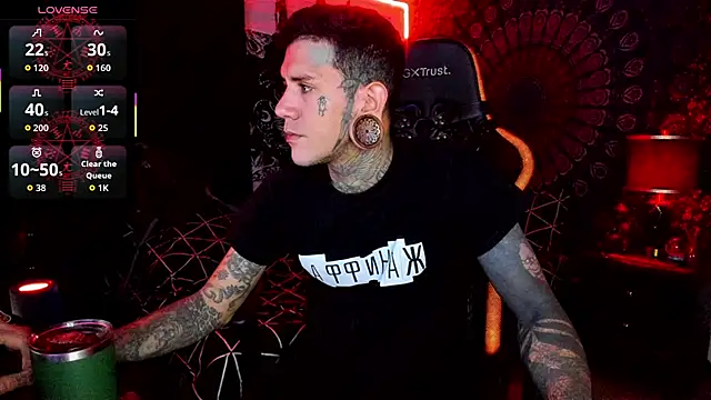 Snapshot of josh__ackerman chatting on 8, 10, 2025 josh ackerman online show from 8, 10, 2025