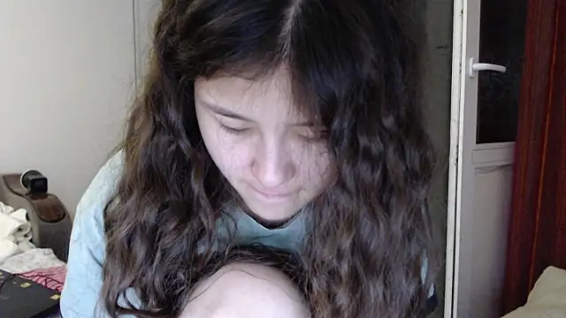 Snapshot of Riz_girl chatting on 8, 9, 2025 Riz girl online show from 8, 9, 2025