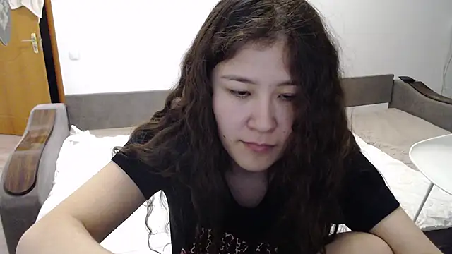 Snapshot of Riz_girl chatting on 5, 11, 2025 Riz girl online show from 5, 11, 2025