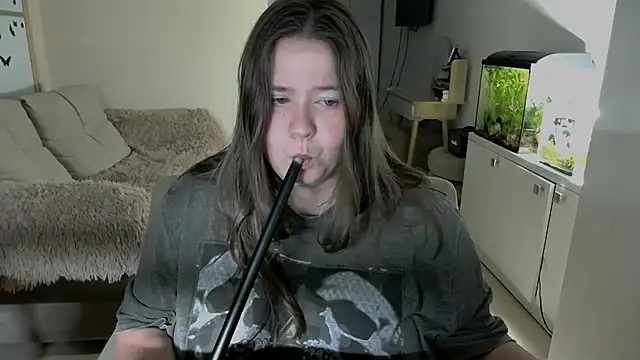 Snapshot of remirann_ chatting on 3, 3, 2025 remirann online show from 3, 3, 2025