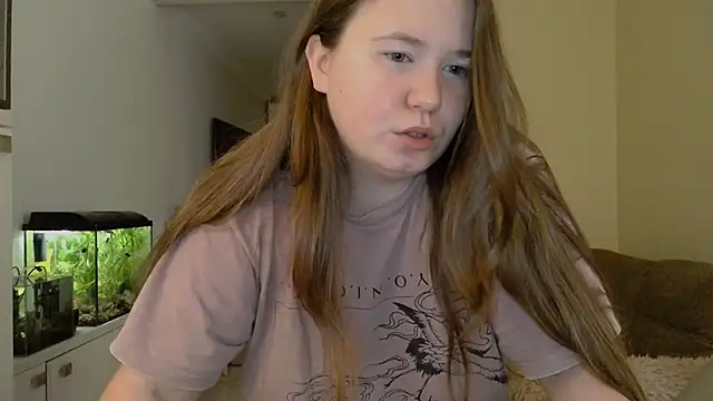 Snapshot of remirann_ chatting on 1, 2, 2025 remirann online show from 1, 2, 2025