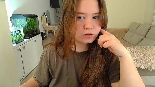 Snapshot of remirann_ chatting on 5, 3, 2025 remirann online show from 5, 3, 2025