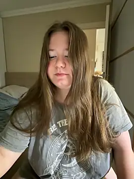 Snapshot of remirann_ chatting on 21, 10, 2025 remirann online show from 21, 10, 2025