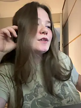 Snapshot of remirann_ chatting on 10, 1, 2025 remirann online show from 10, 1, 2025