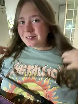 Snapshot of remirann_ chatting on 10, 9, 2025 remirann online show from 10, 9, 2025