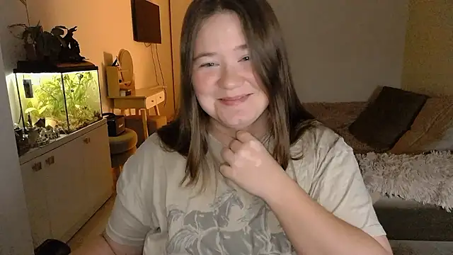 Snapshot of remirann_ chatting on 4, 12, 2024 remirann online show from 4, 12, 2024