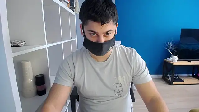 Snapshot of Tomguys chatting on 13, 3, 2025 Tomguys online show from 13, 3, 2025