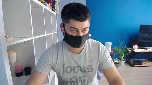 Snapshot of Tomguys chatting on 21, 2, 2025 Tomguys online show from 21, 2, 2025
