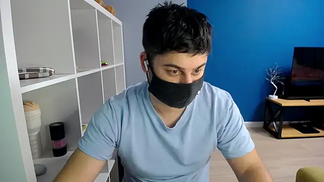 Snapshot of Tomguys chatting on 18, 3, 2025 Tomguys online show from 18, 3, 2025
