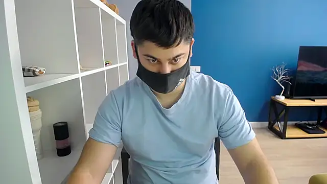 Snapshot of Tomguys chatting on 18, 3, 2025 Tomguys online show from 18, 3, 2025