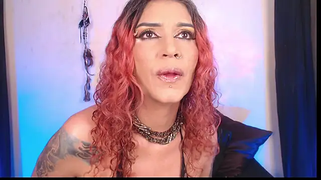 Agatha Tenebris online show from 17, 12, 2025