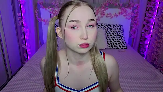 Snapshot of LilyStarlight chatting on 20, 4, 2026 LilyStarlight online show from 20, 4, 2026