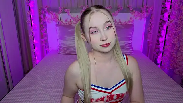 Snapshot of LilyStarlight chatting on 5, 7, 2026 LilyStarlight online show from 5, 7, 2026