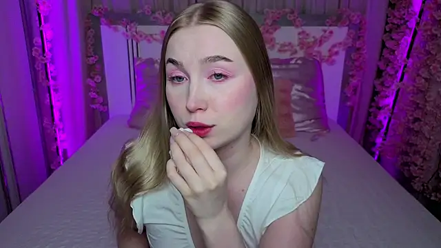 Snapshot of LilyStarlight chatting on 7, 6, 2026 LilyStarlight online show from 7, 6, 2026