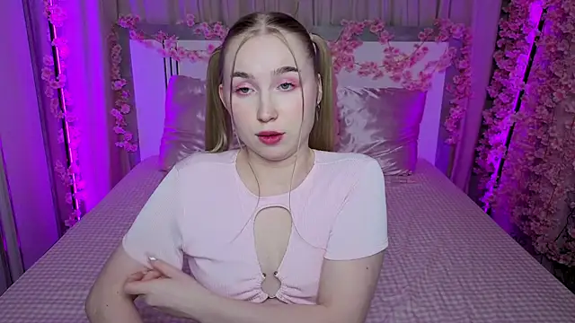 Snapshot of LilyStarlight chatting on 5, 6, 2026 LilyStarlight online show from 5, 6, 2026
