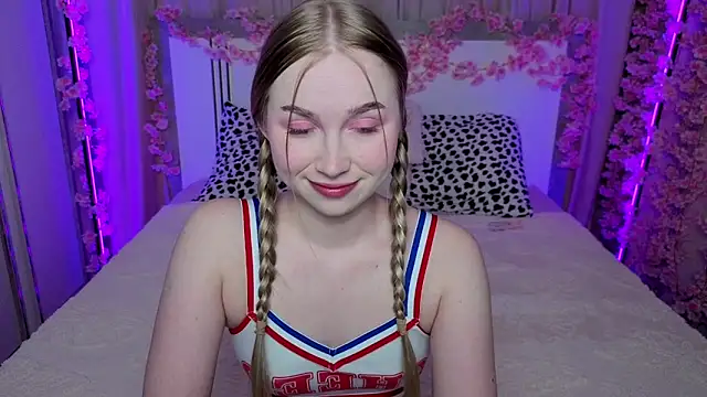 Snapshot of LilyStarlight chatting on 30, 4, 2026 LilyStarlight online show from 30, 4, 2026