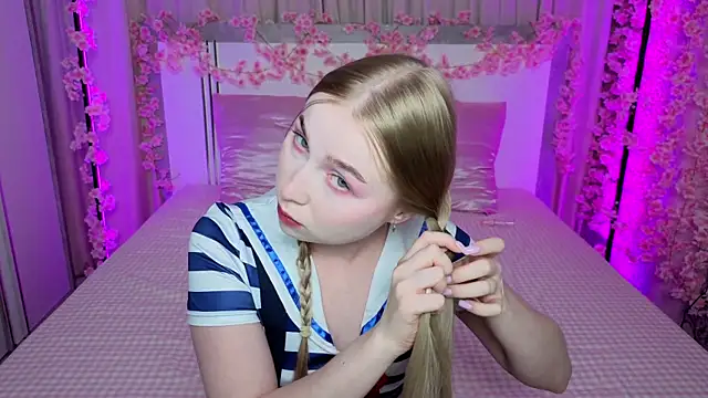 Snapshot of LilyStarlight chatting on 2, 7, 2026 LilyStarlight online show from 2, 7, 2026