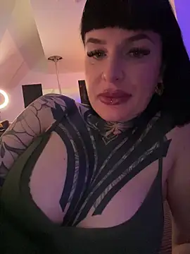 Snapshot of InkedBiitch chatting on 12, 2, 2025 InkedBiitch online show from 12, 2, 2025