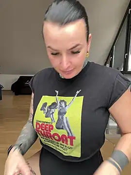 Snapshot of InkedBiitch chatting on 10, 2, 2025 InkedBiitch online show from 10, 2, 2025