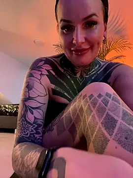 Snapshot of InkedBiitch chatting on 7, 12, 2024 InkedBiitch online show from 7, 12, 2024
