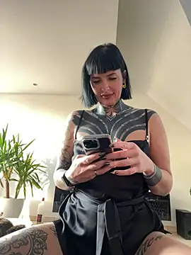Snapshot of InkedBiitch chatting on 9, 3, 2025 InkedBiitch online show from 9, 3, 2025
