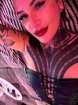 Snapshot of InkedBiitch chatting on 14, 9, 2025 InkedBiitch online show from 14, 9, 2025