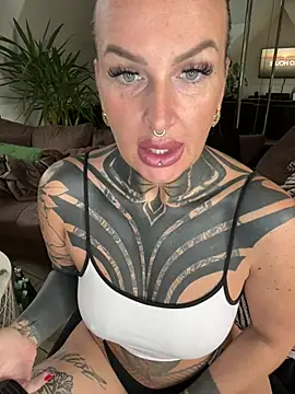 InkedBiitch online show from 24, 4, 2026