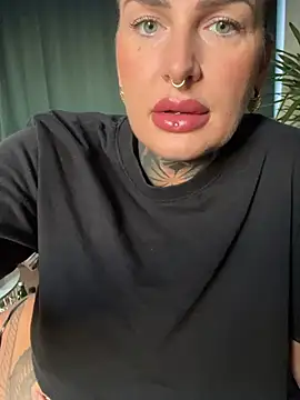 InkedBiitch online show from 9, 5, 2026
