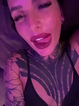 Snapshot of InkedBiitch chatting on 16, 9, 2025 InkedBiitch online show from 16, 9, 2025